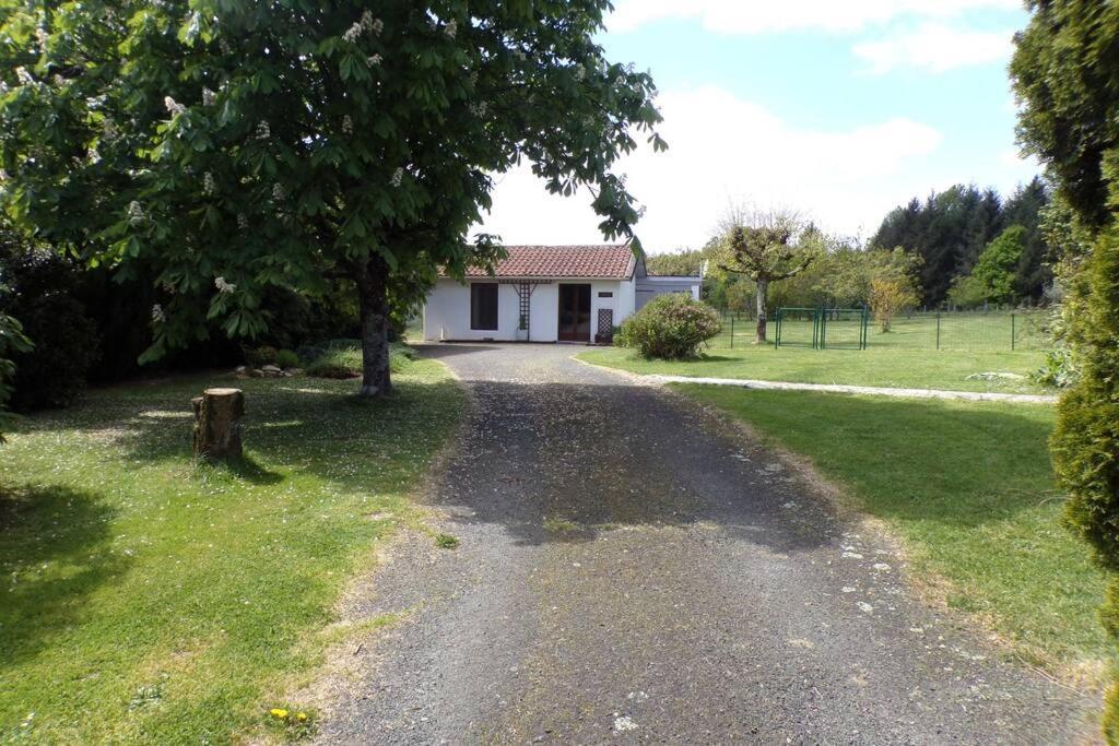 Breesfalt Gite Accomodation Villa Maisonnais-Sur-Tardoire Exteriör bild