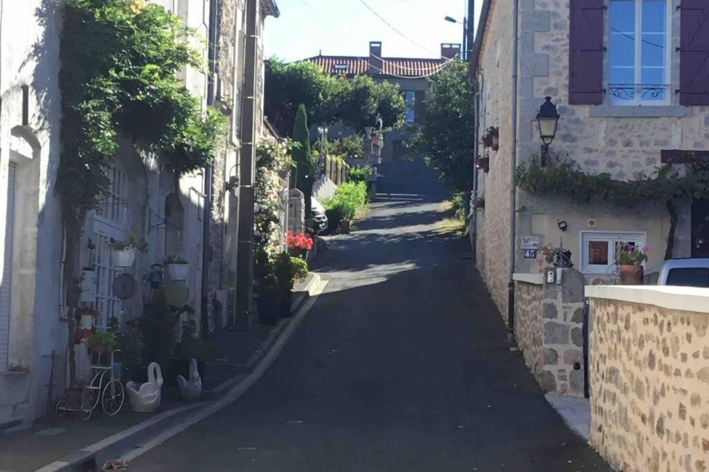 Breesfalt Gite Accomodation Villa Maisonnais-Sur-Tardoire Exteriör bild