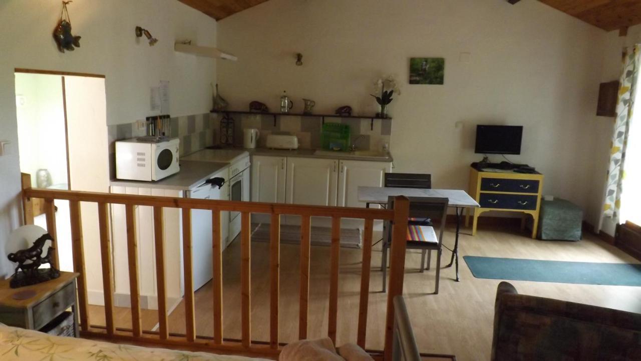 Breesfalt Gite Accomodation Villa Maisonnais-Sur-Tardoire Exteriör bild